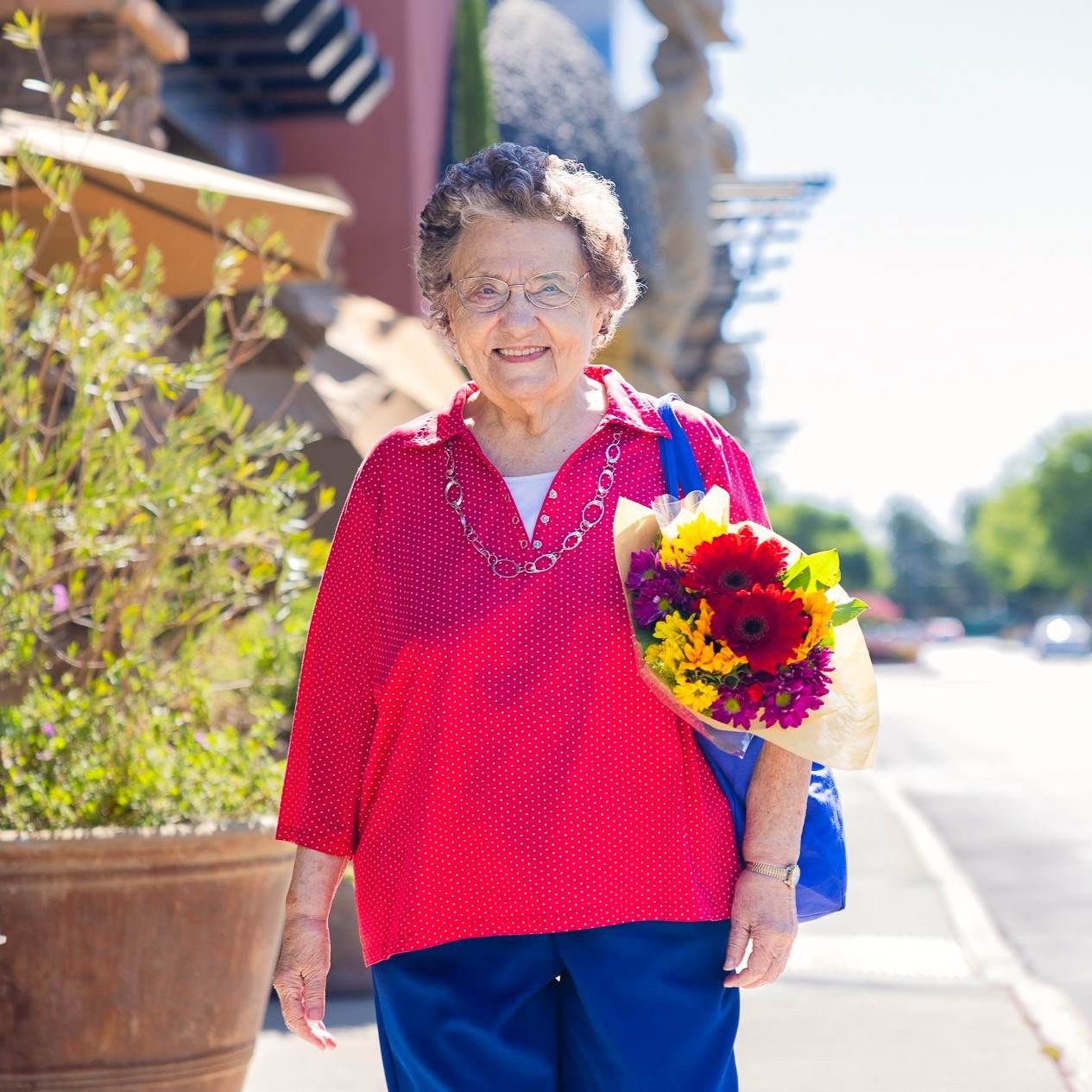 We Offer Independent Living, Assisted Living And Memory Care For Seniors At Carlton Elk Grove